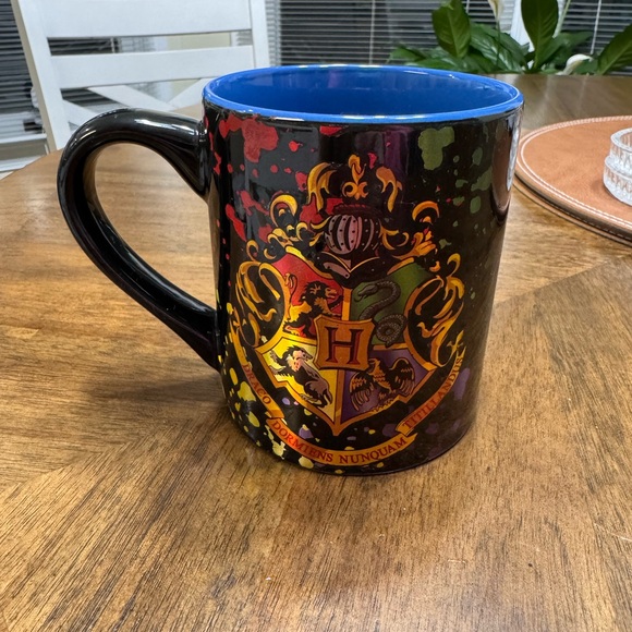 Wizarding World Of Harry Potter Other - Harry Potter Hogwarts Crest Splatter Ceramic Mug 14oz like new